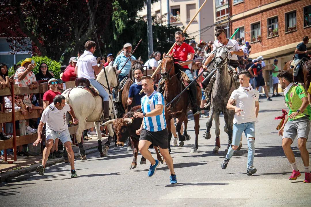 Llegada de La Saca a la plaza de Toros-7
