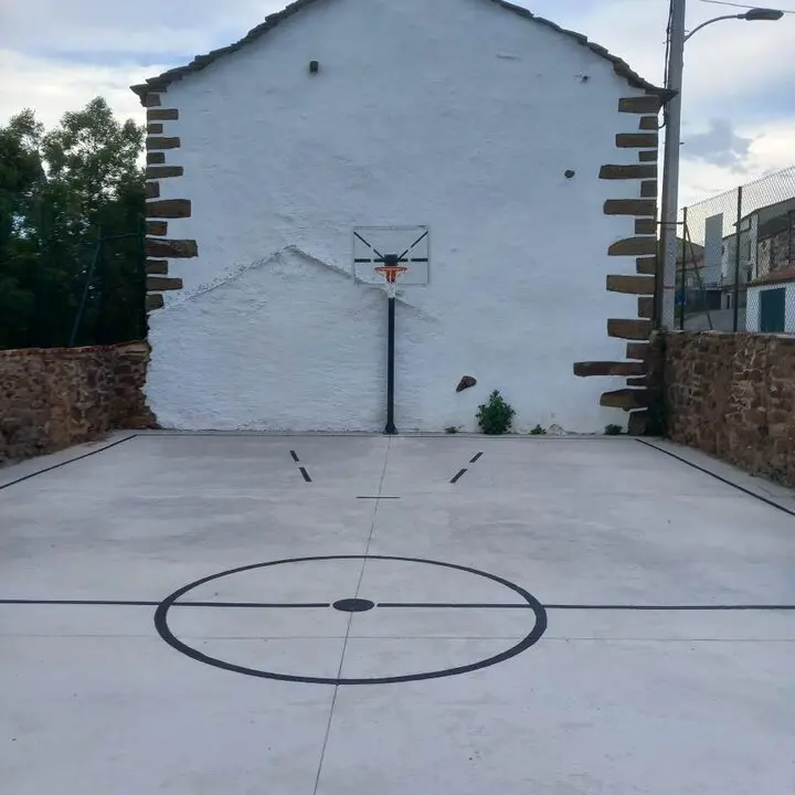 Cancha de baloncesto en Villar del Ala 1