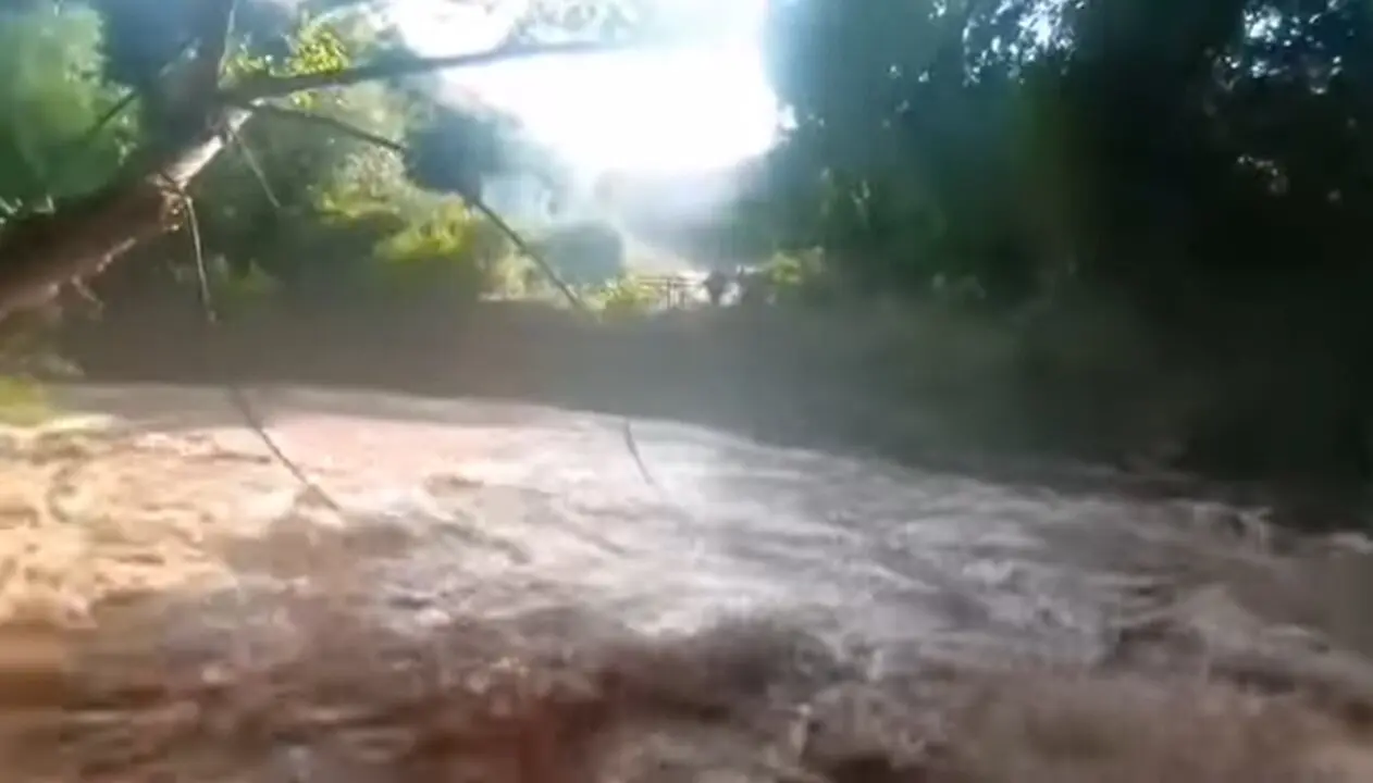Crecida del r&iacute;o Caracena