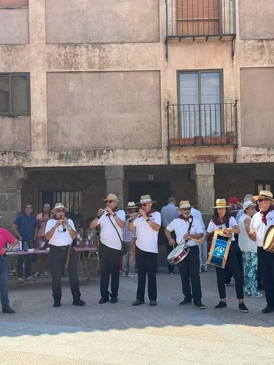 Encuentro de Casas Regionales en Medinaceli (5)