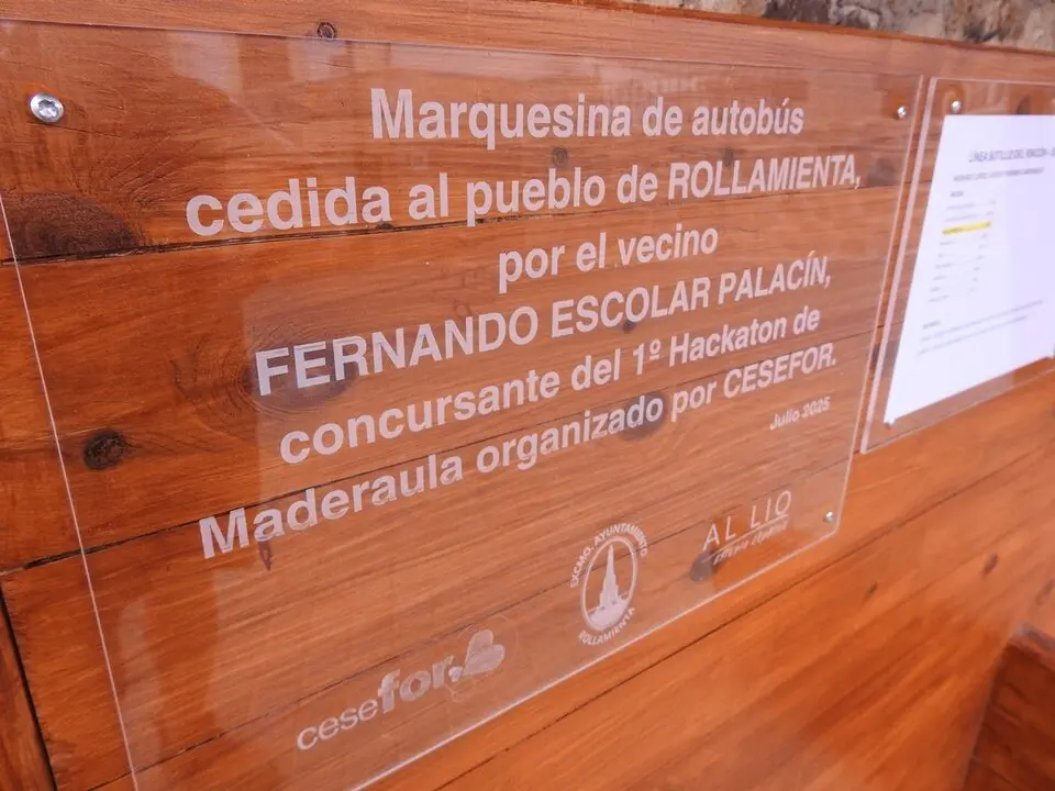Nueva marquesina de Rollamienta, regalo de Fernando Escolar Palac&iacute;n (3)