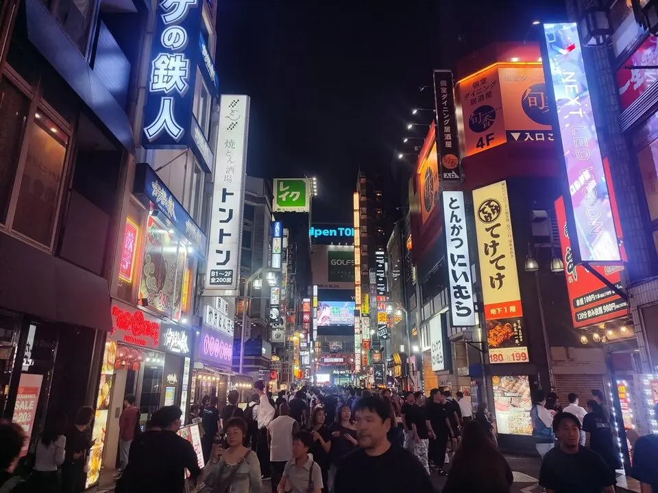 3 Shinjuku, Golden Gai, cena compartida (3)