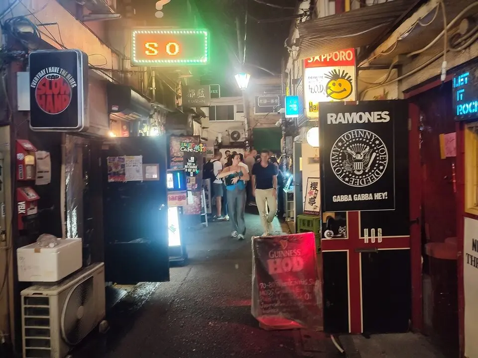 3 Shinjuku, Golden Gai, cena compartida (5)