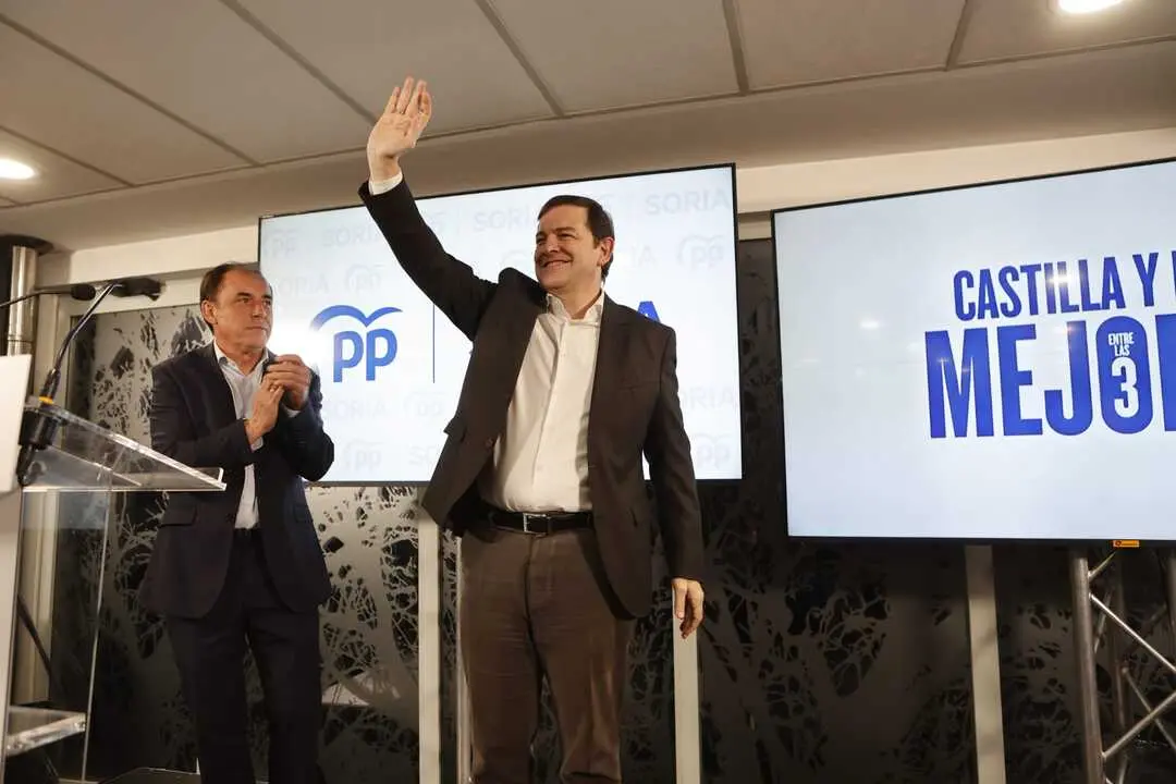 Ma&ntilde;ueco junto a Benito Serrano en Soria