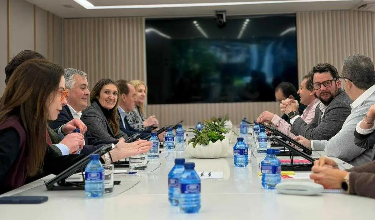 Reuni&oacute;n con la C&aacute;mara