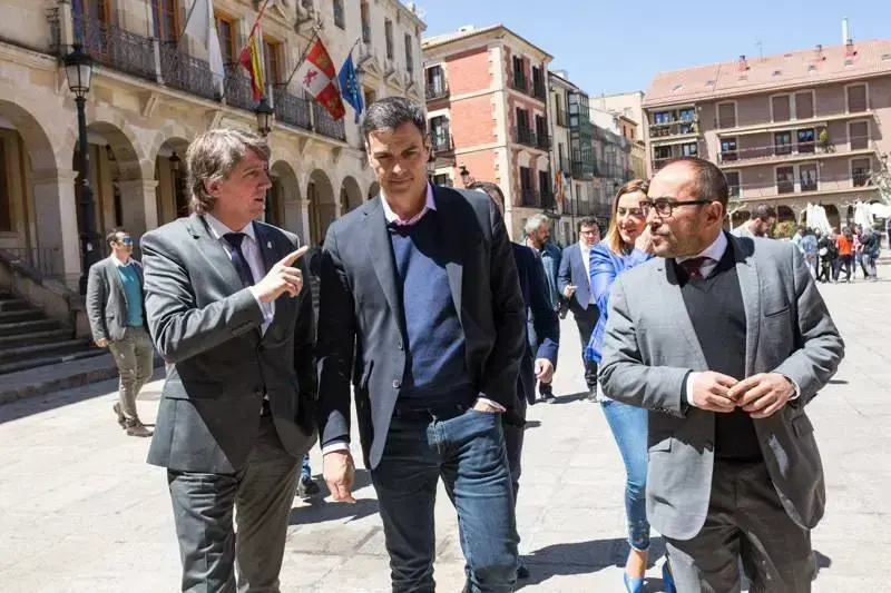 Carlos Mart&iacute;nez, Pedro S&aacute;nchez y Luis Rey