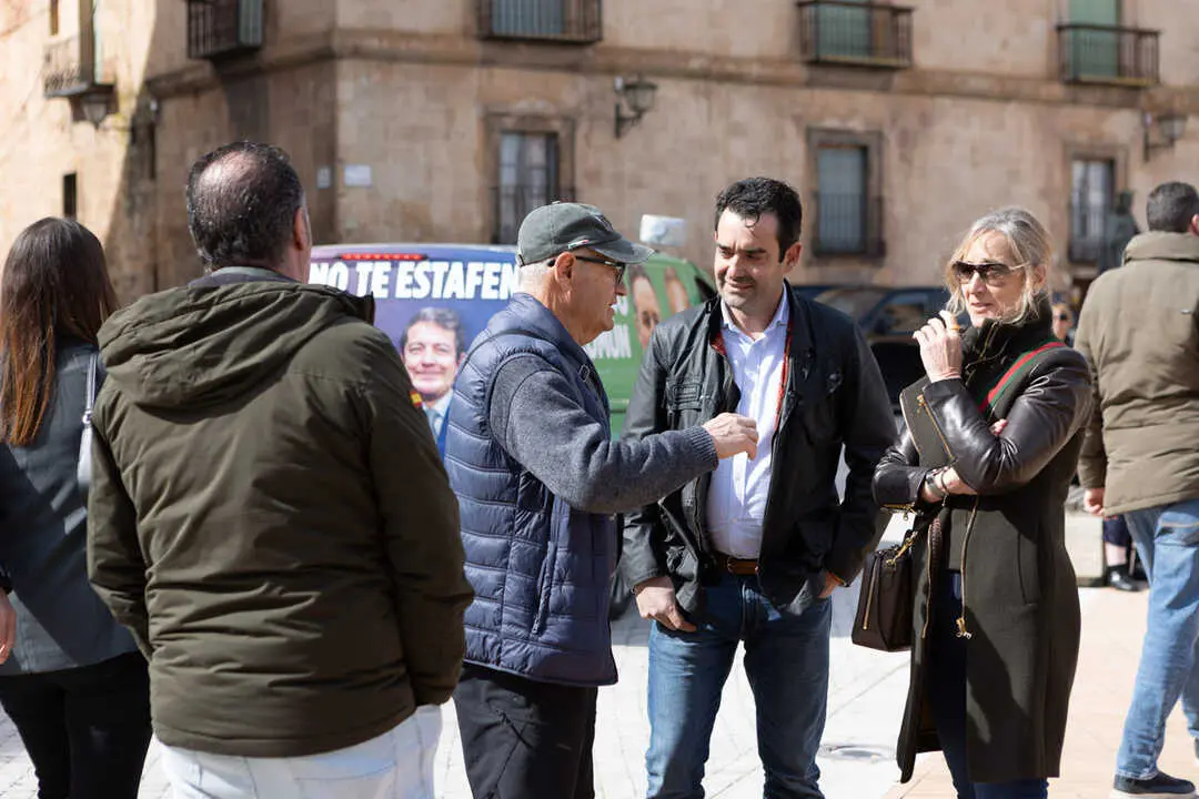 Abascal en Almaz&aacute;n-2