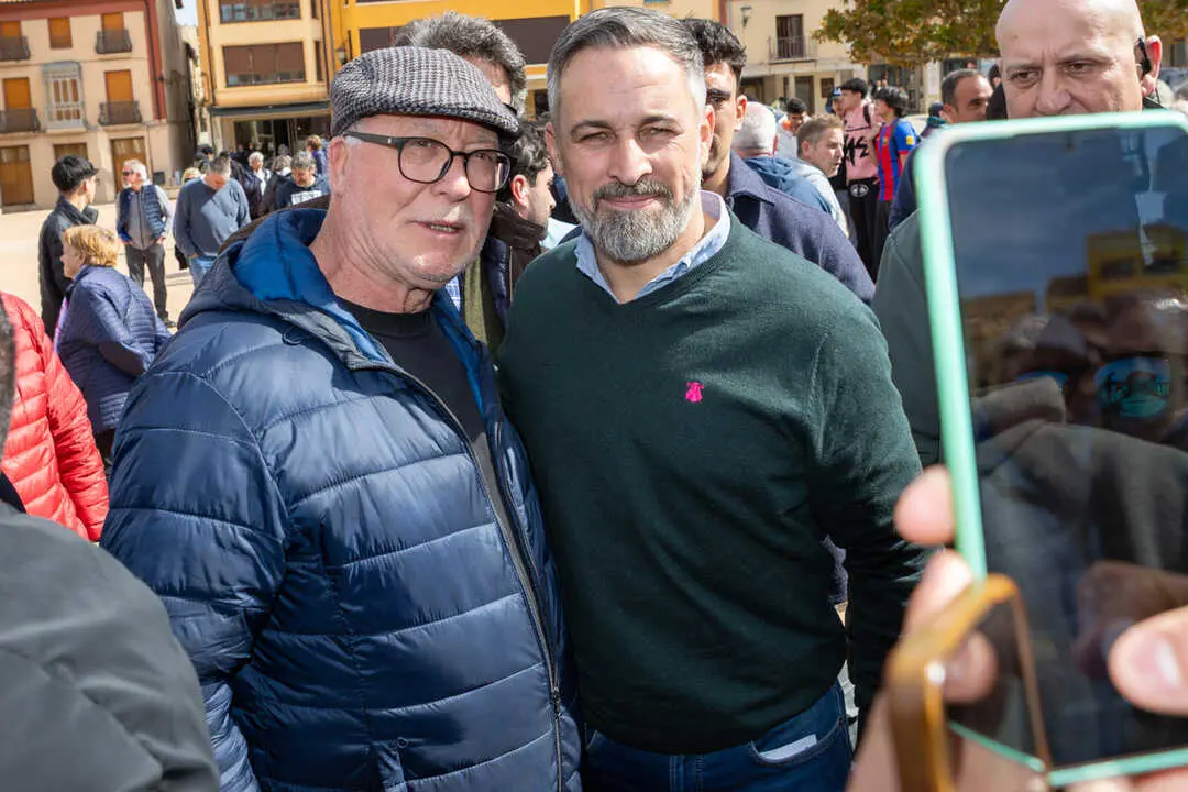 Abascal en Almaz&aacute;n-13