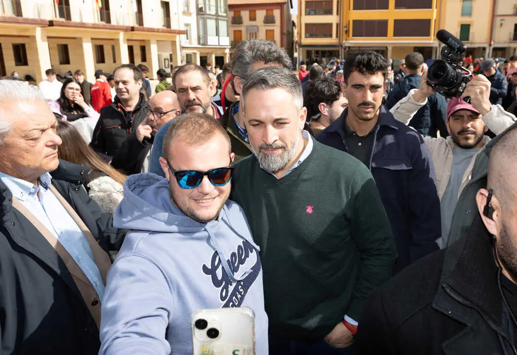 Abascal en Almaz&aacute;n-14