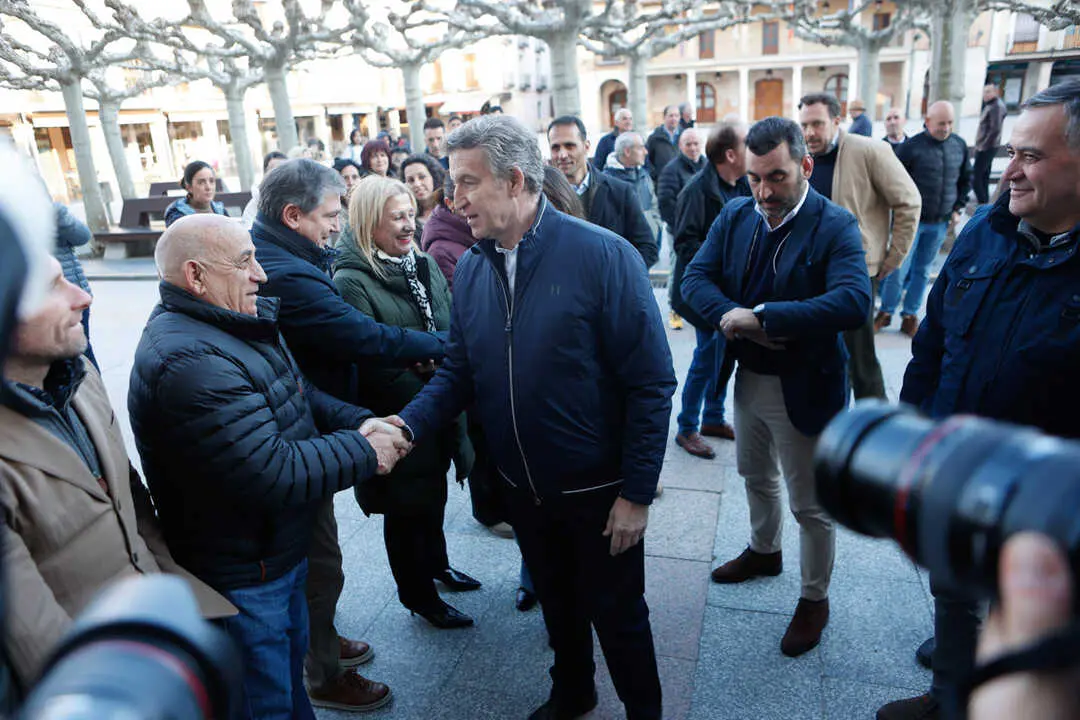 Feijoo en El Burgo12