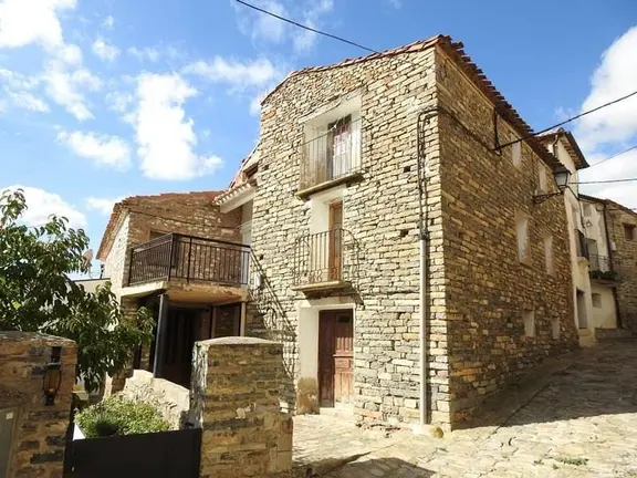 Valdu&eacute;rteles