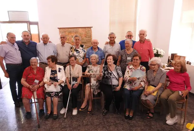 Homenaje a los antiguos alumnos de la escuela de Villar del Ala (41)