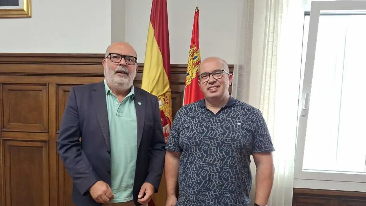 De izquierda a derecha: Latorre y Cano