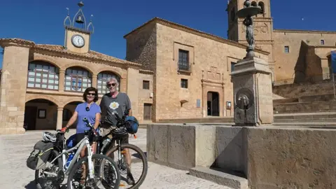 La Historia en Bicicleta Mor&oacute;n de Almaz&aacute;n