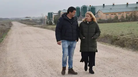El alcalde y la delegada territorial