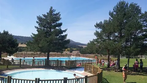 Piscina Camping El Concurso