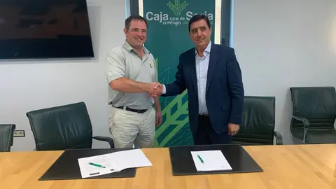 Acuerdo entre la Caja Rural y Club Golf Soria
