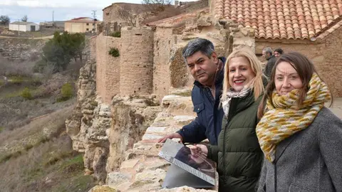 En el recorrido de la visita se ha ubicado un atril horizontal con se&ntilde;alizaci&oacute;n panor&aacute;mica de las vistas