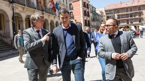 Carlos Mart&iacute;nez, Pedro S&aacute;nchez y Luis Rey