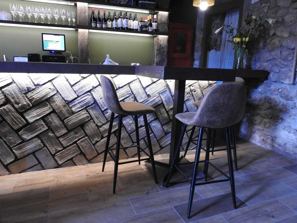 Interior de El Txoko, barra
